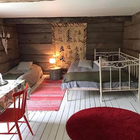 Paeivin Pirtti - Pirttikahvila Ja B&B ルオスト エクステリア 写真