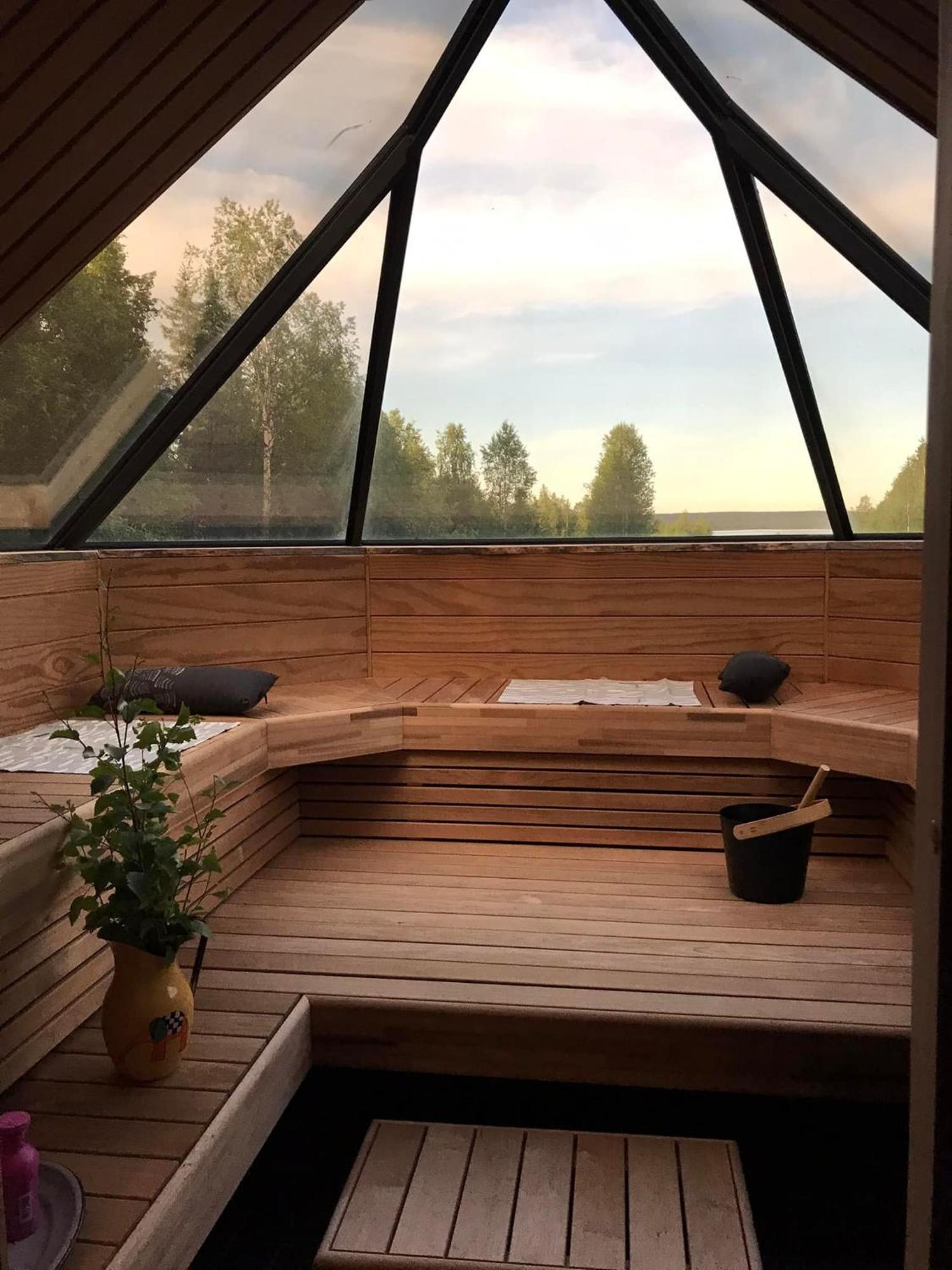 Paeivin Pirtti - Pirttikahvila Ja B&B ルオスト エクステリア 写真